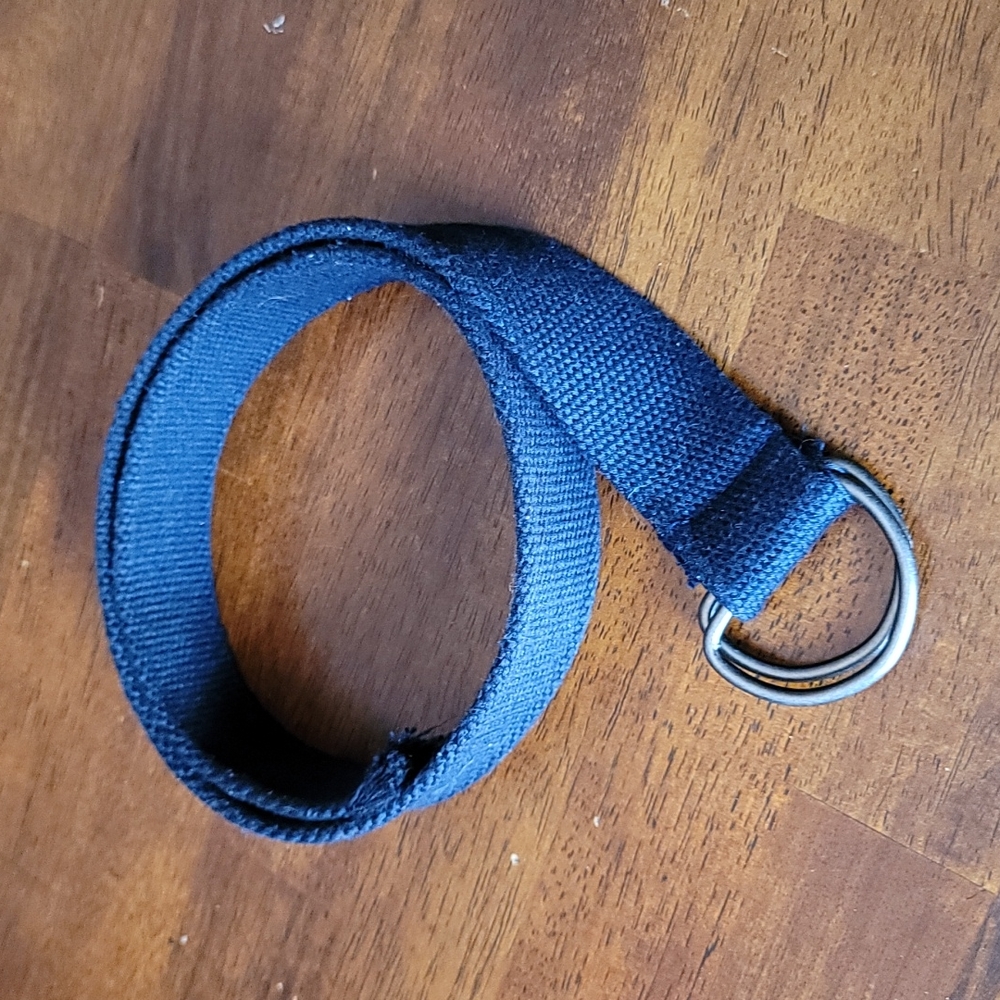 EUC KIDS BOYS NAVY BLUE WOVEN BELT W/ D-RINGS 30.5"